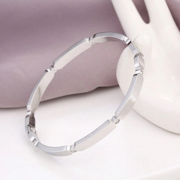 Women Silver Versatile, Square Shaped, Stainless Steel Bracelet - Picture 3 of 3